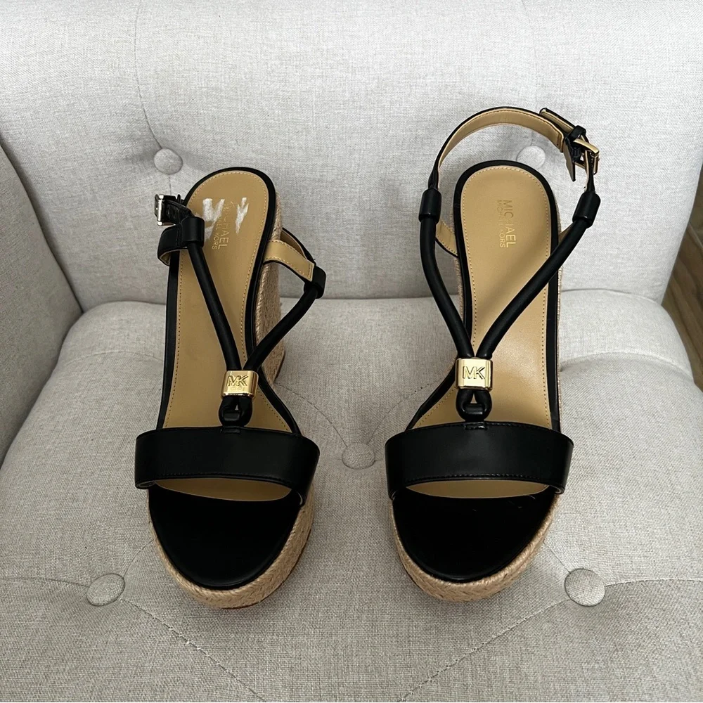 Michael Kors NIB Annie Wedge size 10